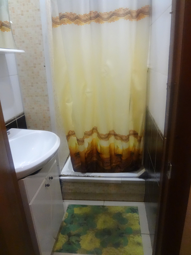 Bathroom 4, Little Hotel - Hostel, Central