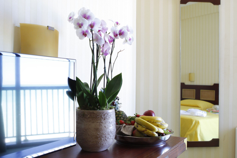 Bedroom 3, Mediterraneo Resort, Pescara