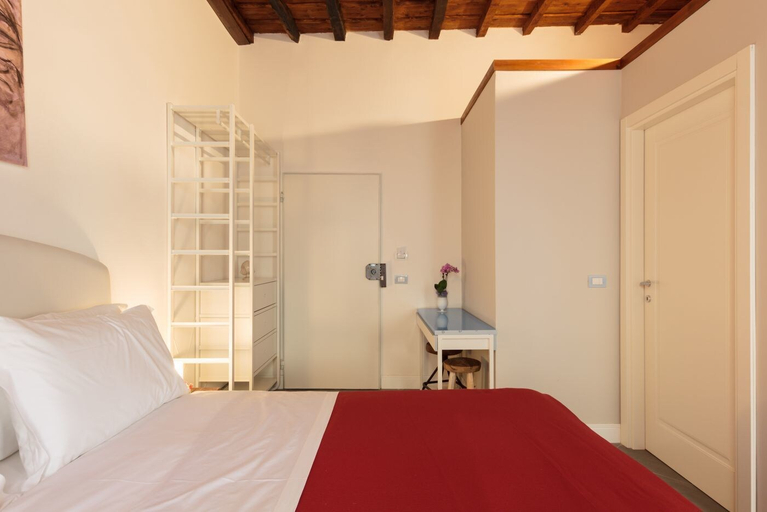 Bedroom 3, Canto dei Servi, Florence