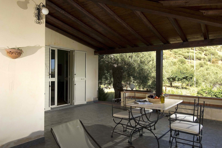 Terrace/patio 3, La Collina degli Ulivi - Casa Ulivi 2, Messina