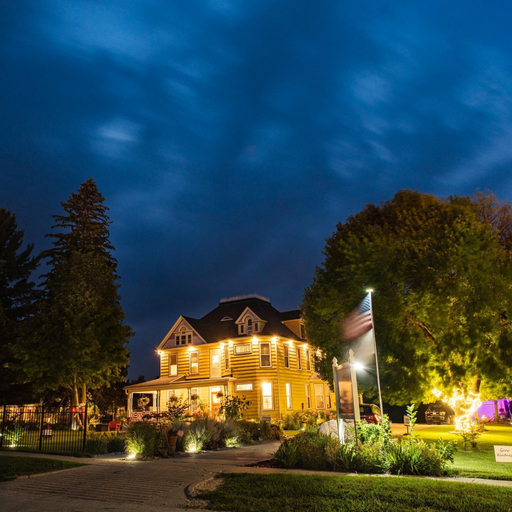Exterior & Views 1, Lavender Fields Inn B&B, Winneshiek