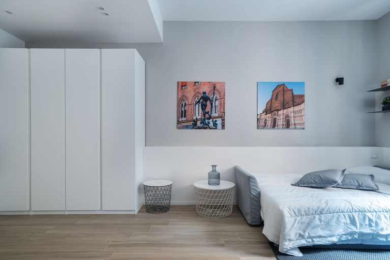 Bedroom 2, San Petronio Central Studio, Bologna