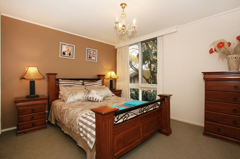 Bedroom 2, Wattle Holiday Rental, Boroondara - Hawthorn