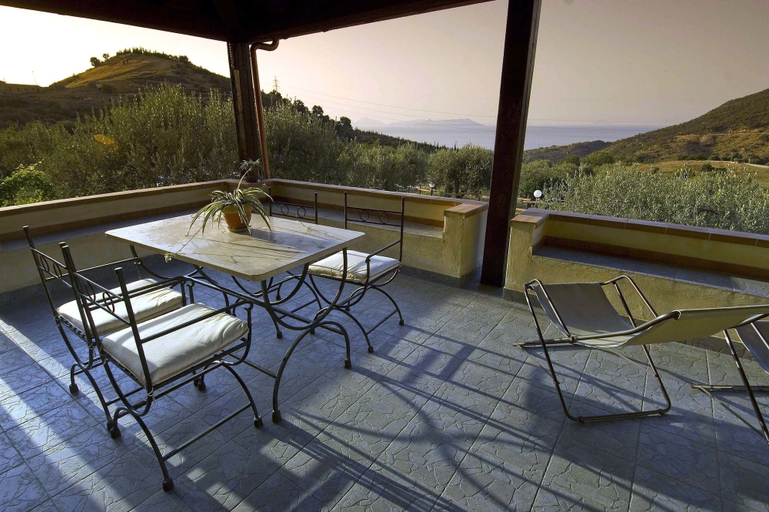 Terrace/patio 2, La Collina degli Ulivi - Casa Ulivi 2, Messina