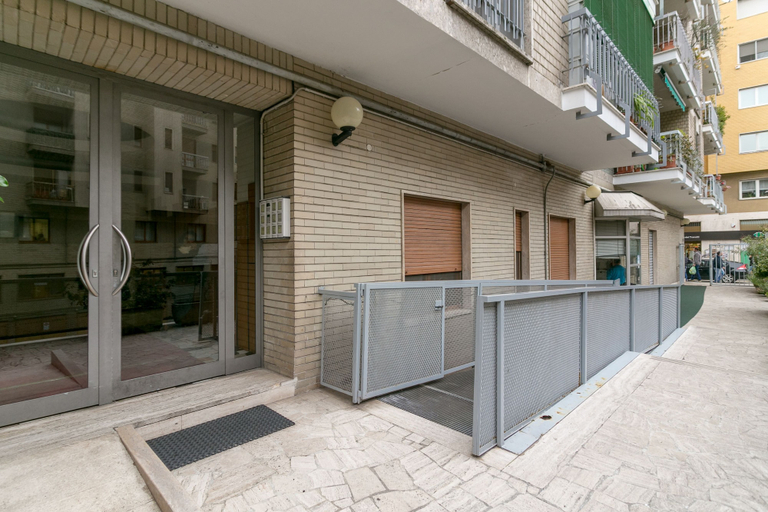 Exterior & Views, notaMi - Violet Home Loreto, Milano