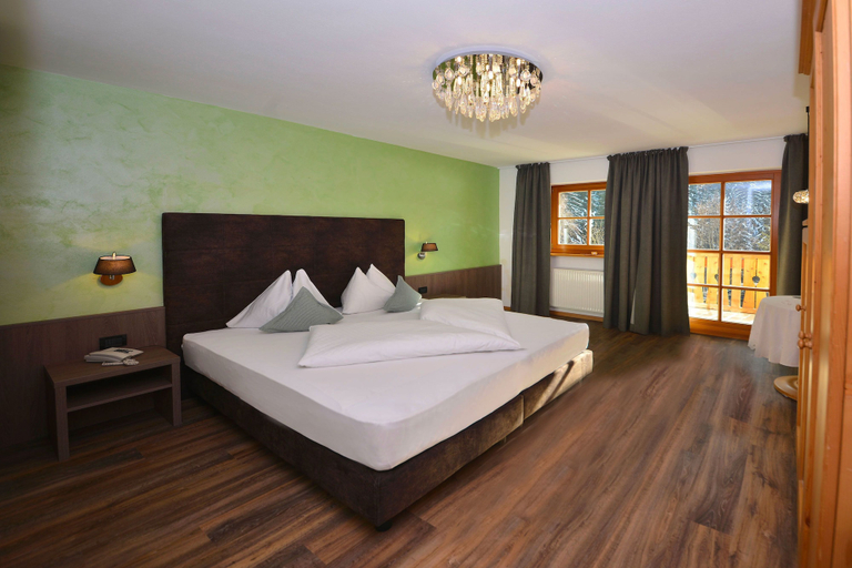Bedroom 3, Rechenmachers Rosengarten, Bolzano