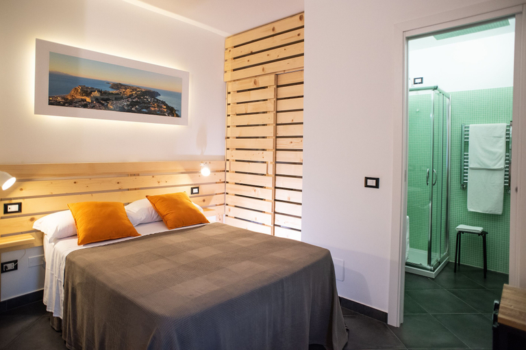 Bedroom 2, InCentro B&B, Messina