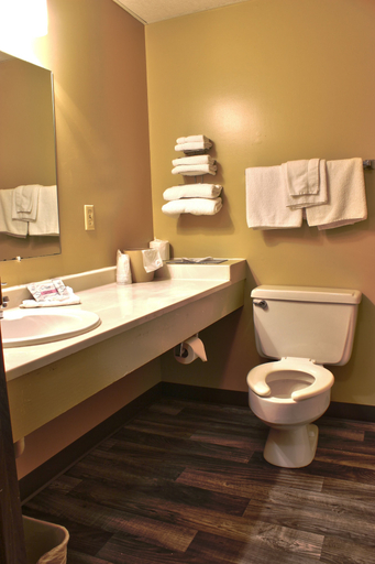 Bathroom 4, Sunlac Inn Devils Lake, Ramsey