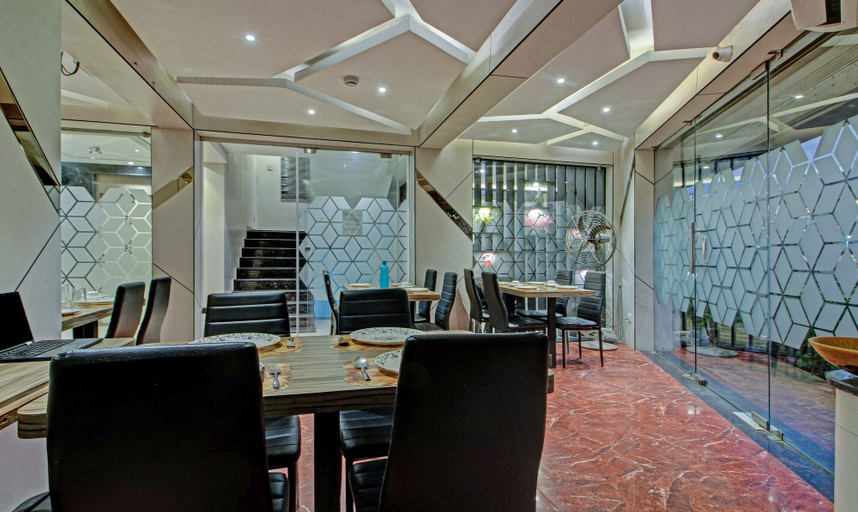 Food & Drinks 5, Treebo Glassotel Near Ruby Hospital, South 24 Parganas