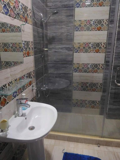 Bathroom 2, Welcome Egypt Apartment, Al-Ahram
