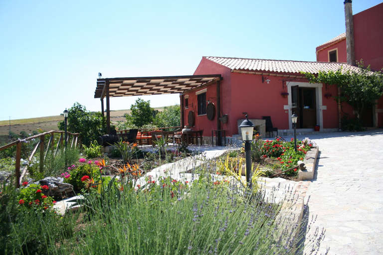 Exterior & Views 2, B&B Baglio degli Ulivi, Trapani