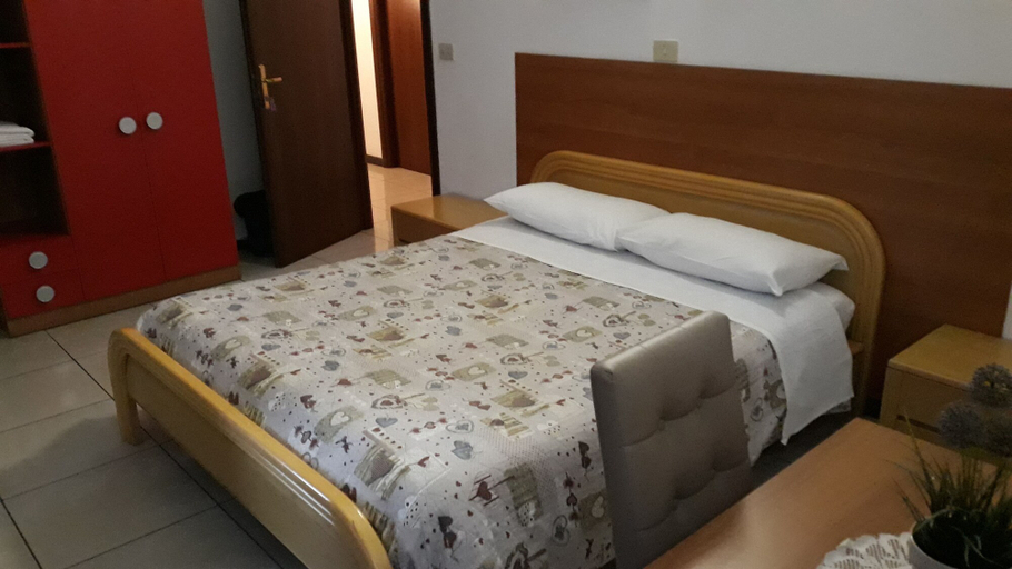 Bedroom 5, Hotel Houston, Livorno