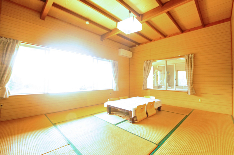Bedroom 3, Pension Yonahadake, Kunigami