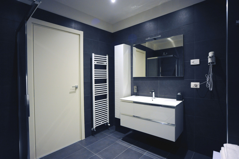 Bathroom 5, RivAppartamenti, Trento