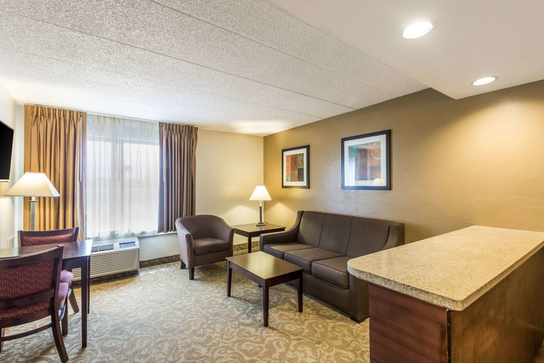 Others 5, Quality Suites Milwaukee Airport, Milwaukee