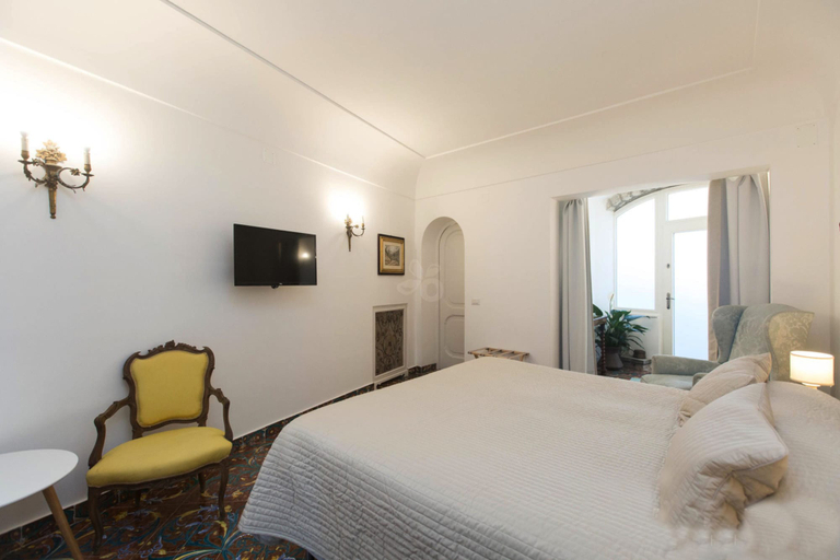 Bedroom 4, Villa Silia, Napoli