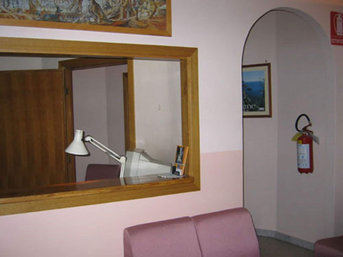 Others 5, Albergo Bellavista, Latina