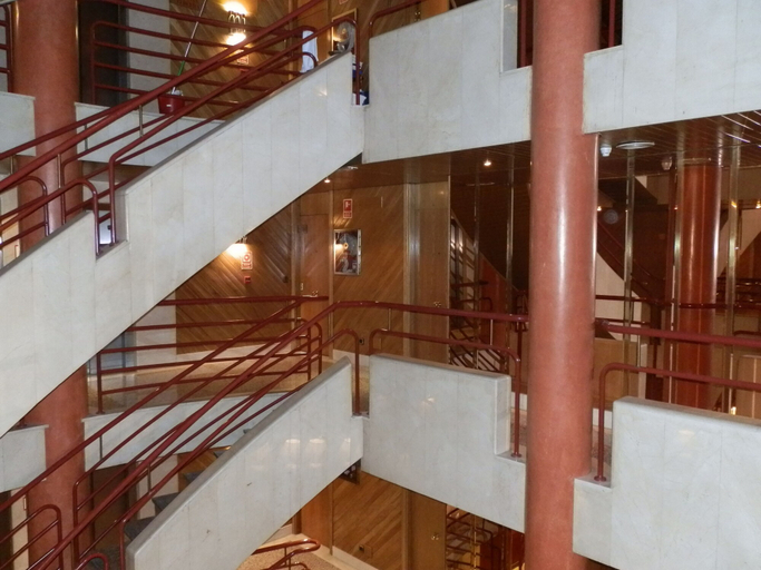 Others 5, Aparto-Hotel Rosales, Madrid