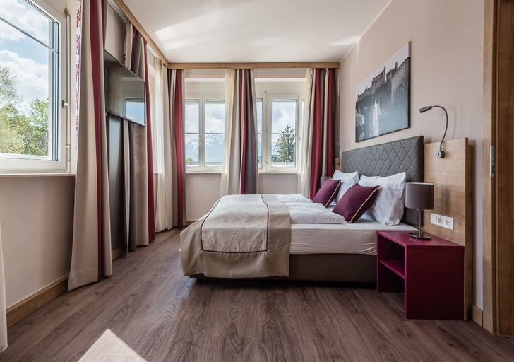 Bedroom 3, Hotel Max 70, Salzburg