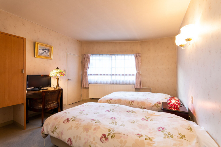 Bedroom 3, Hotel Sunny Shiga, Yamanouchi