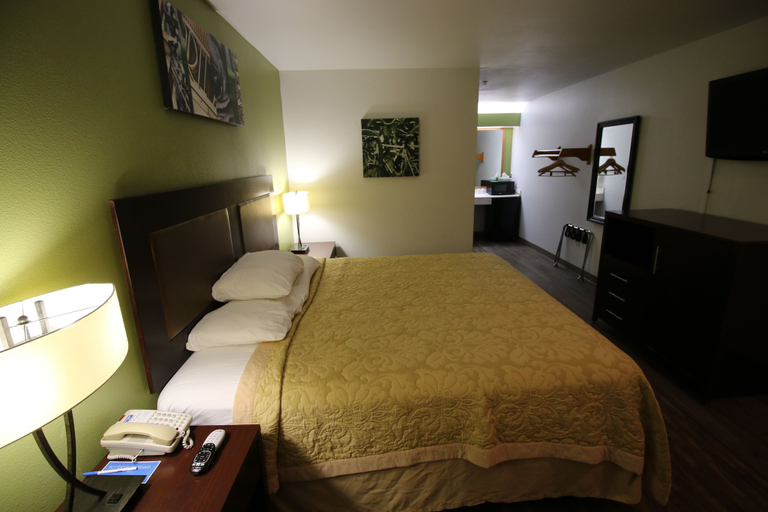 Bedroom 3, Rice Hill Inn, Douglas
