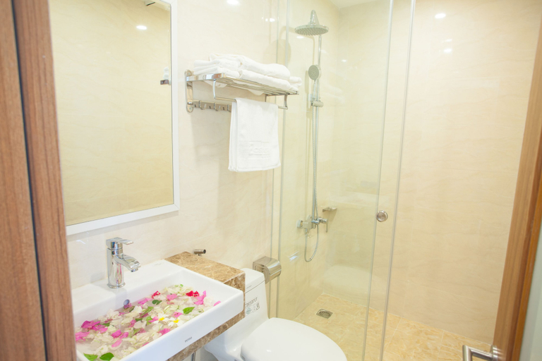 Bathroom 5, Ecstasy Hotel, Nha Trang