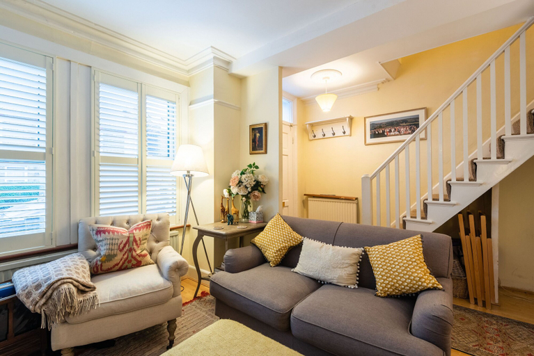 Others 5, Charming Victorian Family Home in Wimbledon, London