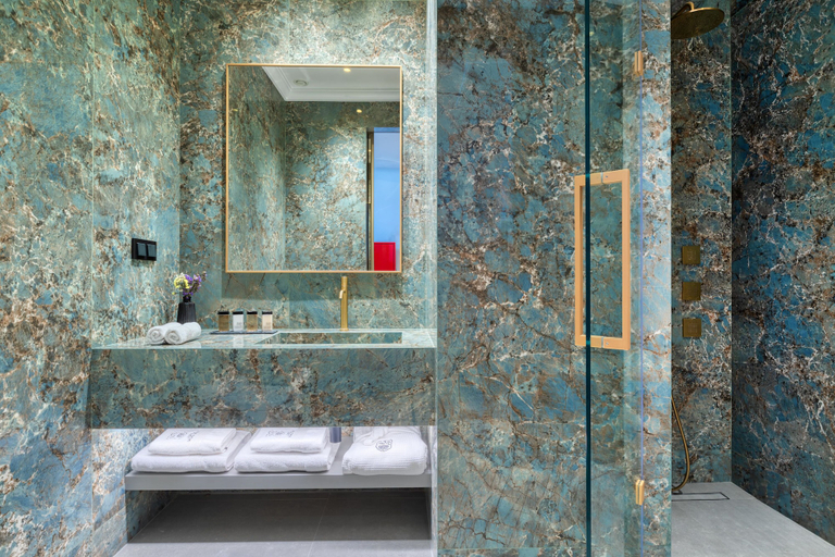 Bathroom 3, Grand Hotel Kalamata, Peloponnese