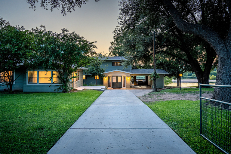 Exterior & Views 2, River Oaks Oasis, Llano