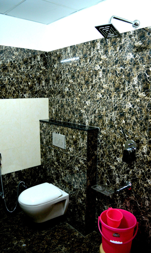Bathroom 4, Hotel Thikana Palace, Jaipur