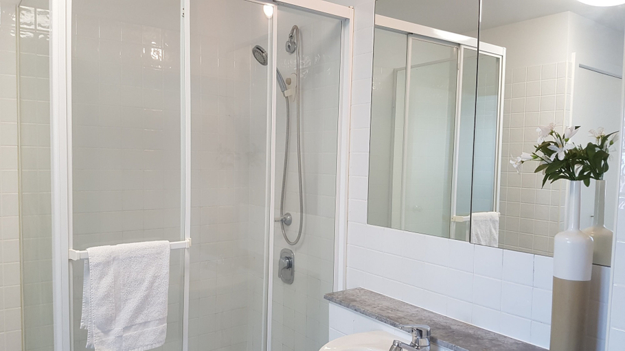 Bathroom 3, Anchor on Elizabeth, Melbourne