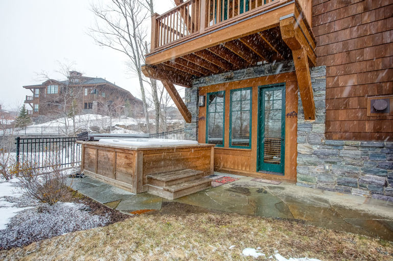 Exterior & Views 2, The Lodge at Spruce Peak, a Destination by Hyatt Residence, Lamoille
