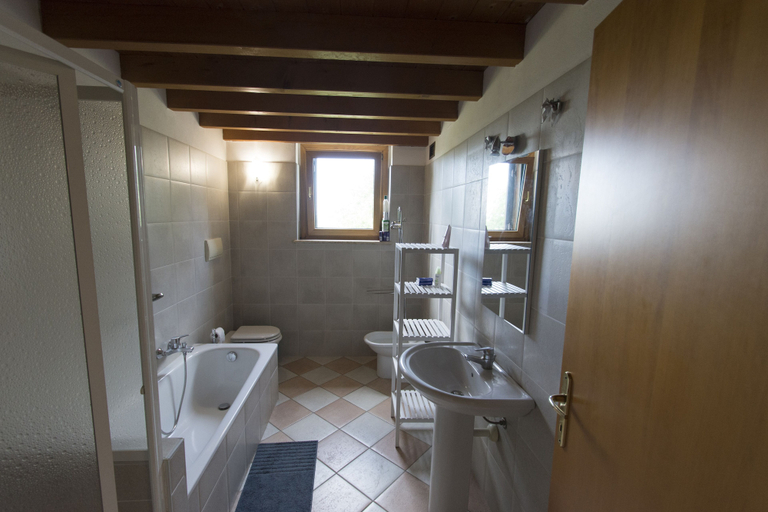 Bathroom 3, Tenuta EnGi, Verona
