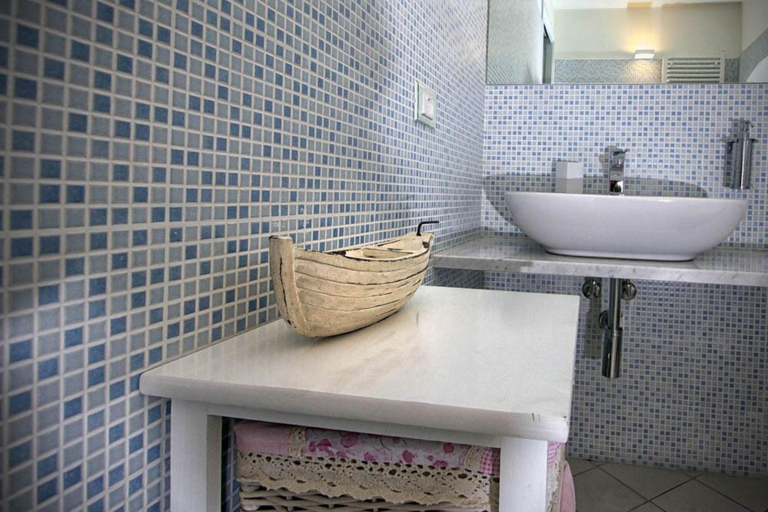 Bathroom 2, La Casa Di Alessia, Genova