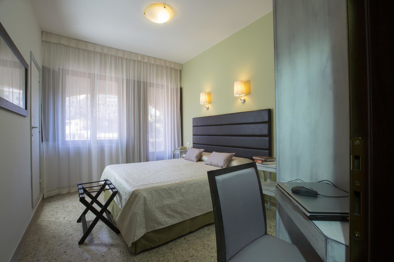 Bedroom 3, Hotel Alma Domus, Siena