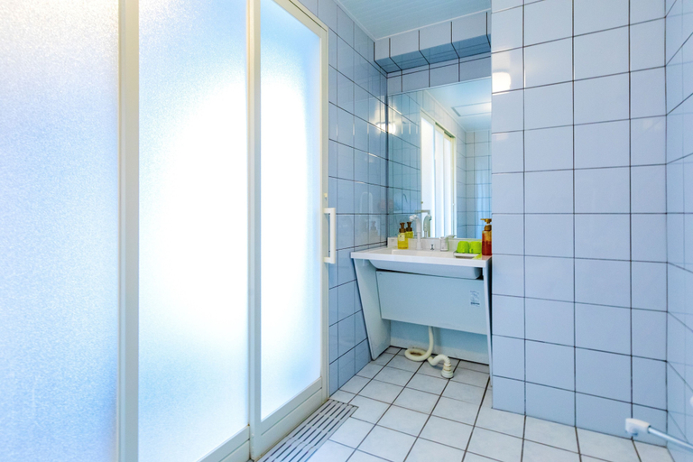 Bathroom 4, Mr.KINJO in ISHIKAWA inter, Uruma