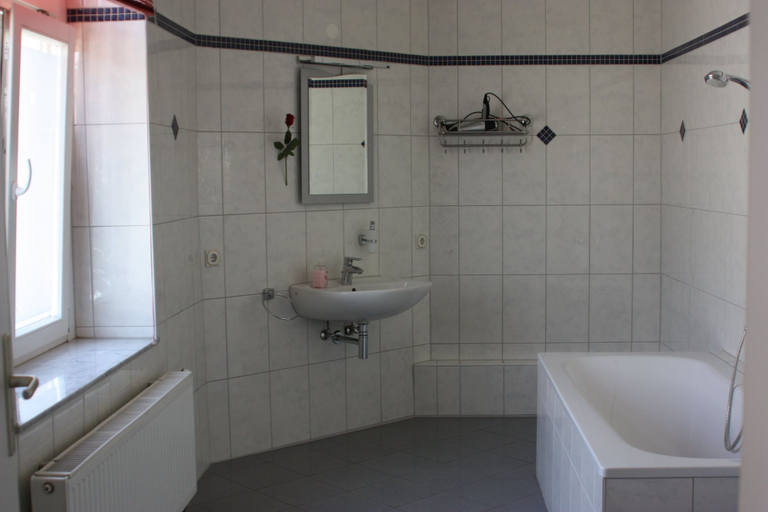 Bathroom 5, Villa de Baron, Dresden