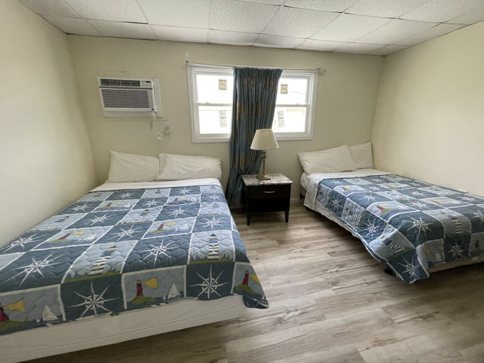 Bedroom 3, Searay Motel, Cape May
