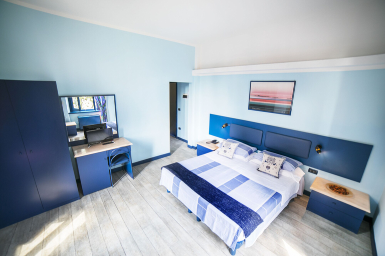 Bedroom 4, Hotel Byron, Pistoia