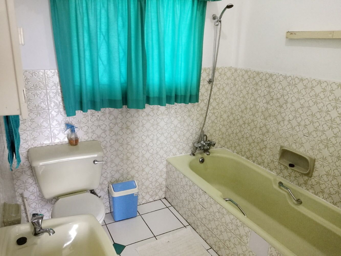 Bathroom, Claridges 303, Ugu