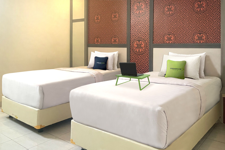 Bedroom 2, Urbanview Hotel Harapan Palopo, Palopo
