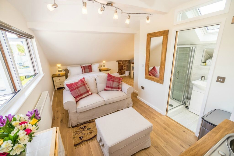 Bedroom 3, Sea View Holiday Flat - Covehurst Bay, East Sussex