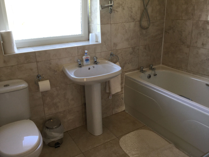Bathroom 3, Inverness Apartments - Culduthel, Highland