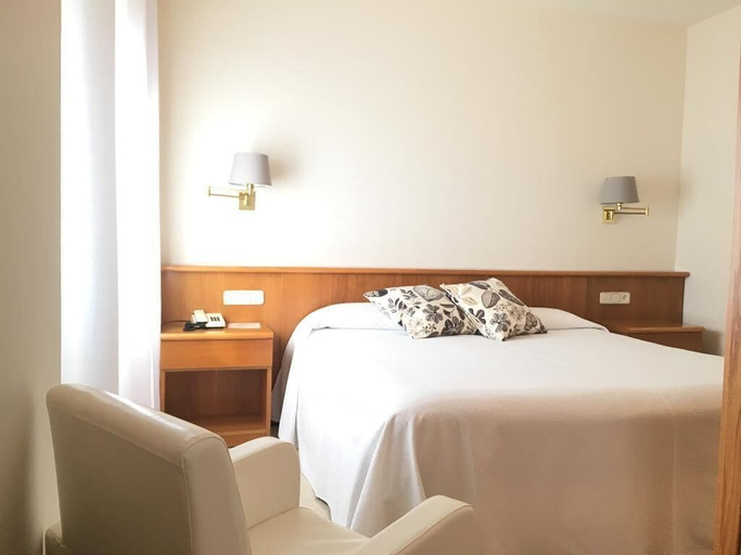 Bedroom 3, Bon Retorn, Girona