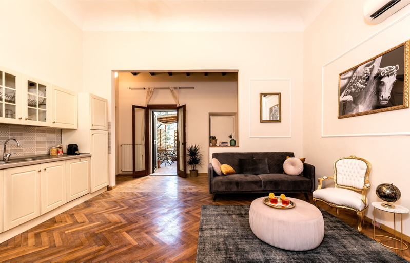 Others 4, Elegant and historic 3-Bedroom in city center, Florence