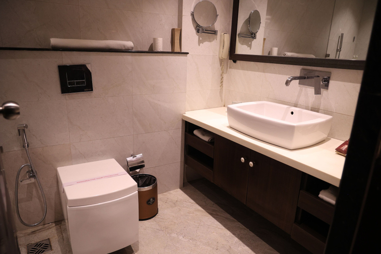 Bathroom 3, Utopian Luxe, Lucknow