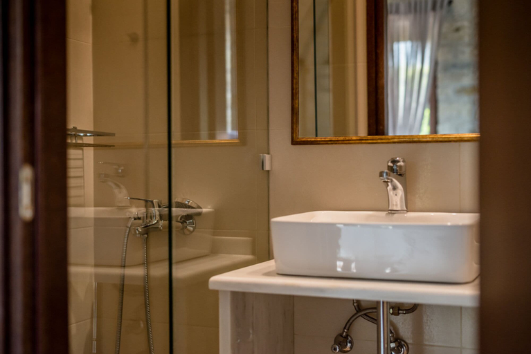 Bathroom 4, Casa Della Vita, Crete