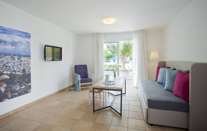 Bedroom 3, Aliathon Resort