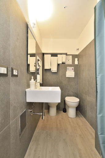 Bathroom 4, Modica Old Town Rooms, Ragusa