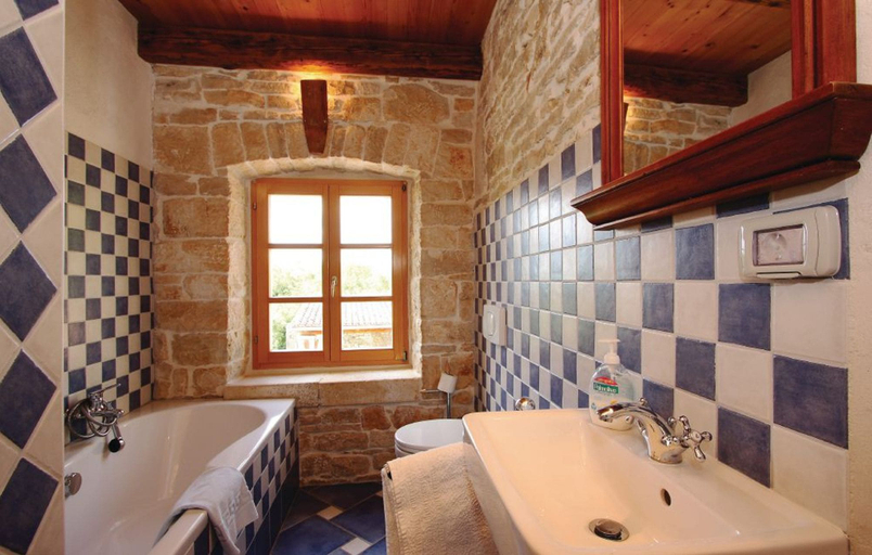 Bathroom 3, Villa 1212, Svetvinčenat